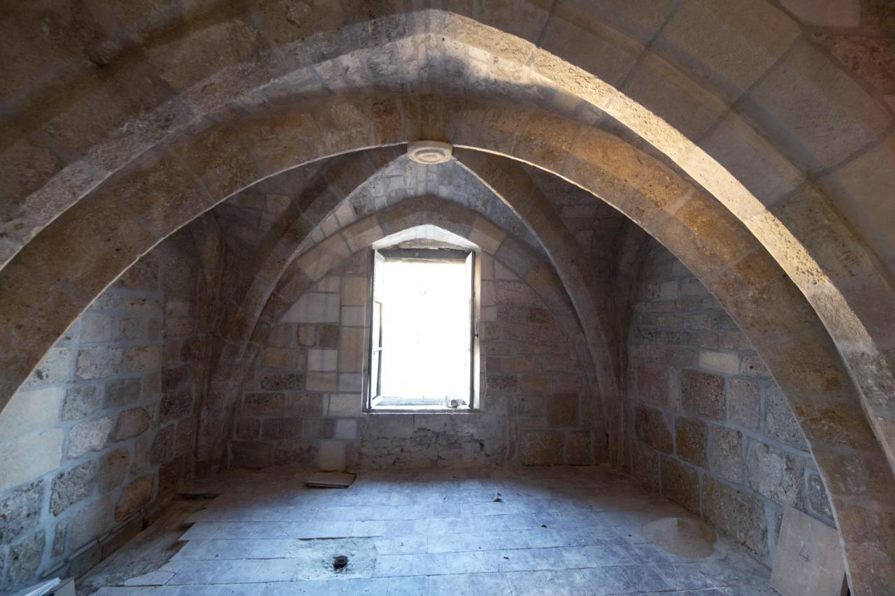 Studio Du Maire Maison De L'Eglise Du Couvent Narbonne Luaran gambar